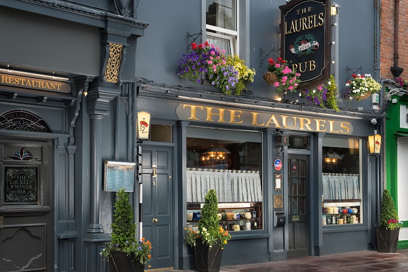 The Laurels Singing Pub