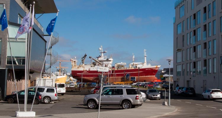 The Old Harbour (Grandi)