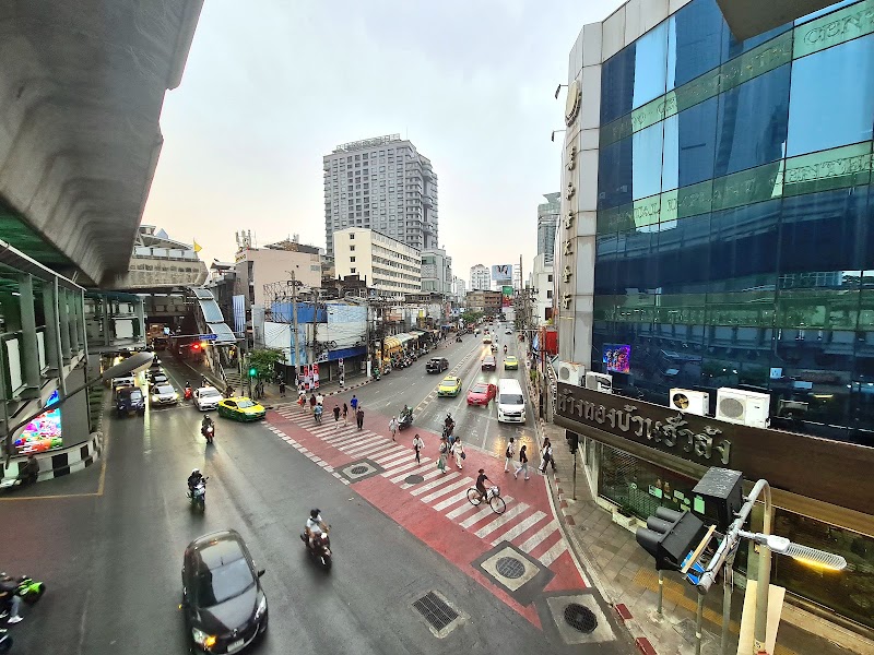 Thonglor (Soi 55)