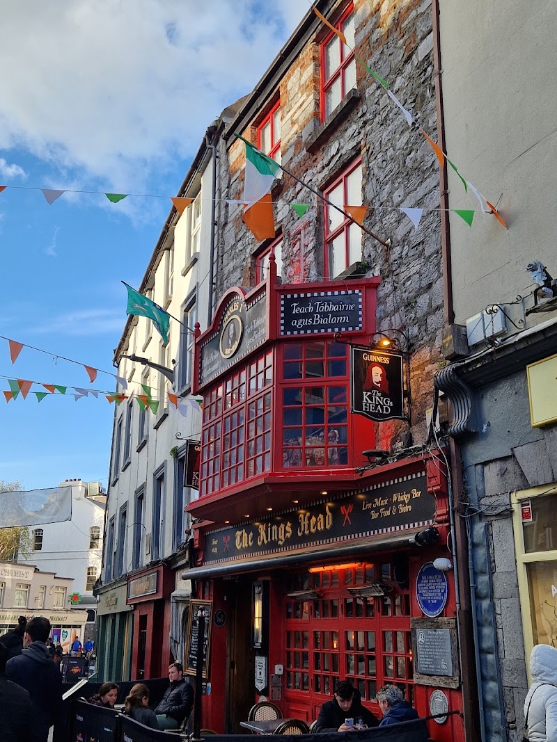 Tig Neachtain (Naughton's)