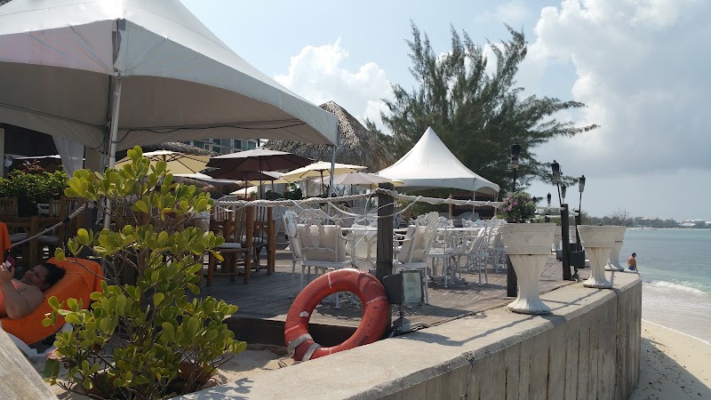 Tiki Beach Bar