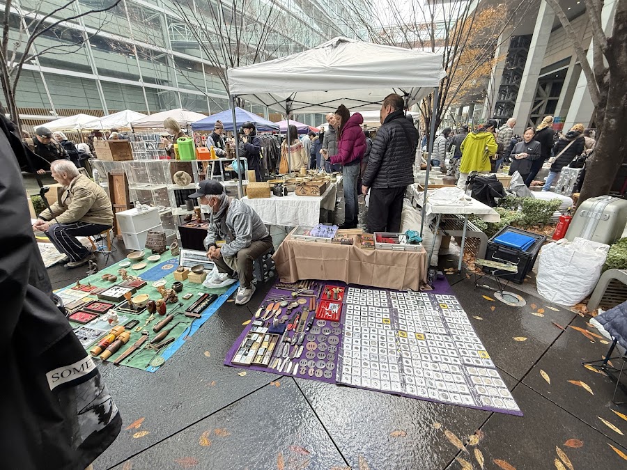 Togo Shrine Antique Market
