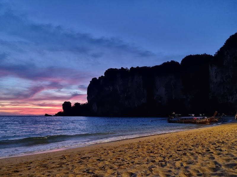 Tonsai Beach