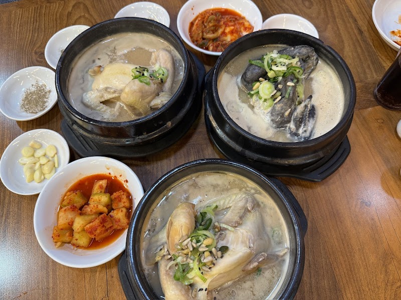 Tosokchon Samgyetang