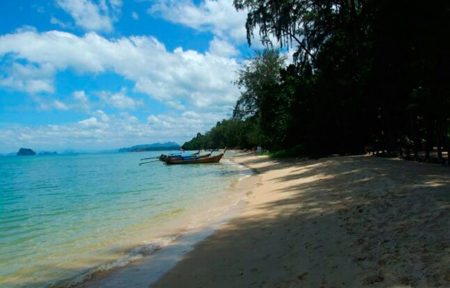 Tubkaek Beach