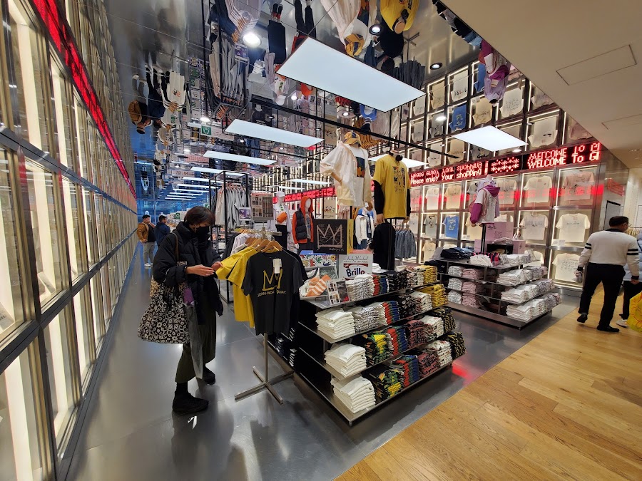 Uniqlo Ginza Flagship