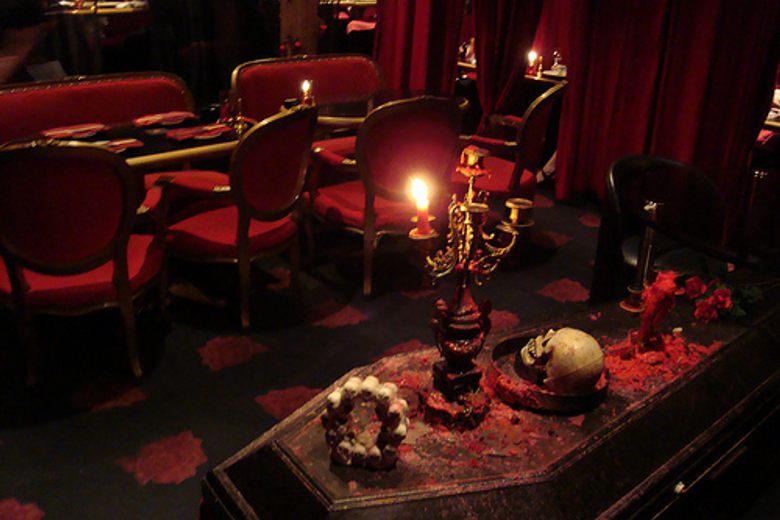 Vampire Cafe