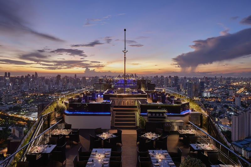 Vertigo & Moon Bar