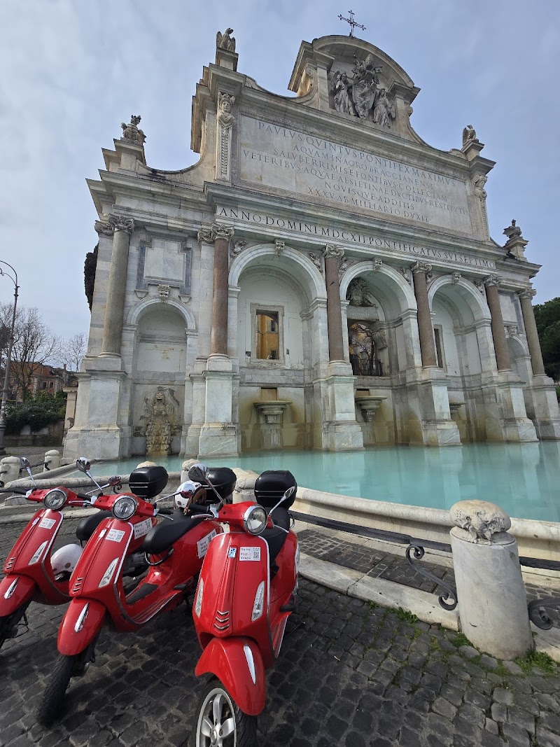 Vespa Tour of Rome