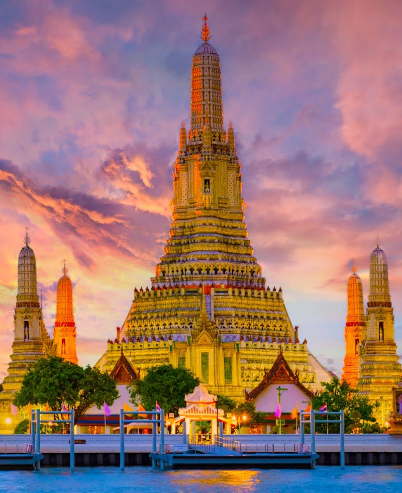 Wat Arun (Temple of Dawn)