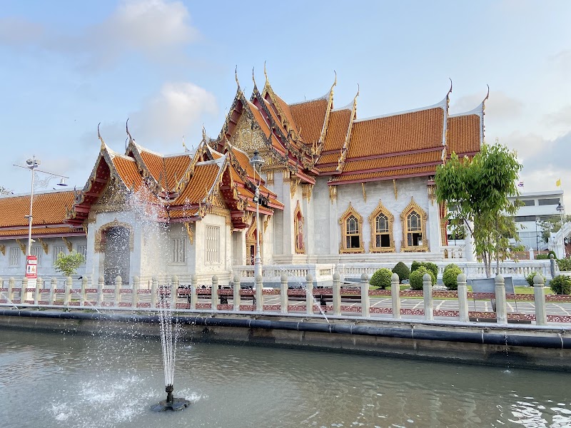 Wat Benchamabophit (Marble Temple)