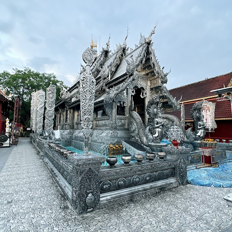Wat Sri Suphan (Silver Temple)