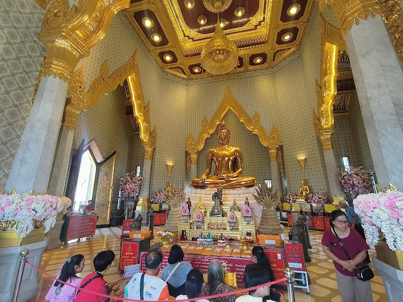 Wat Traimit (Golden Buddha)