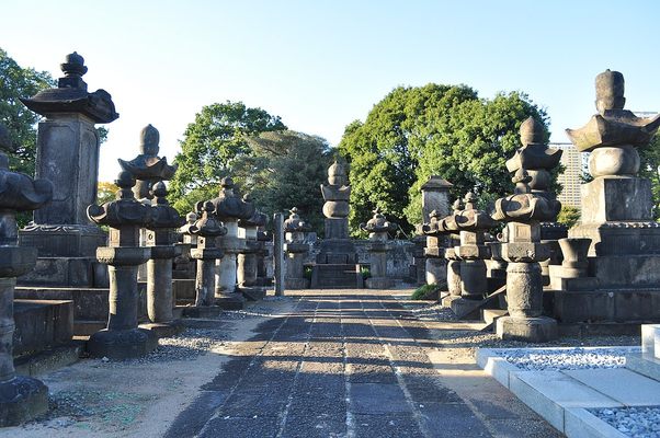 Yanaka Cemetery