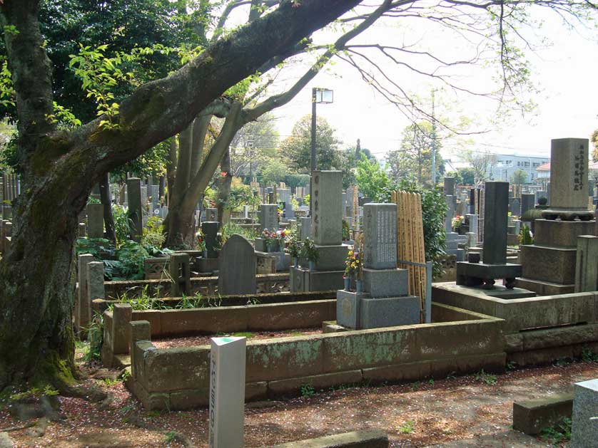 Yanaka Cemetery