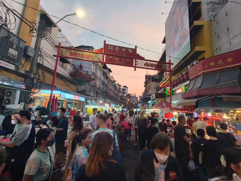 Yaowarat Road (Chinatown)