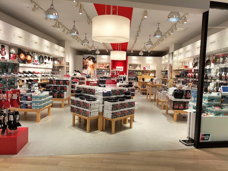 Yokohama Bayside Outlet