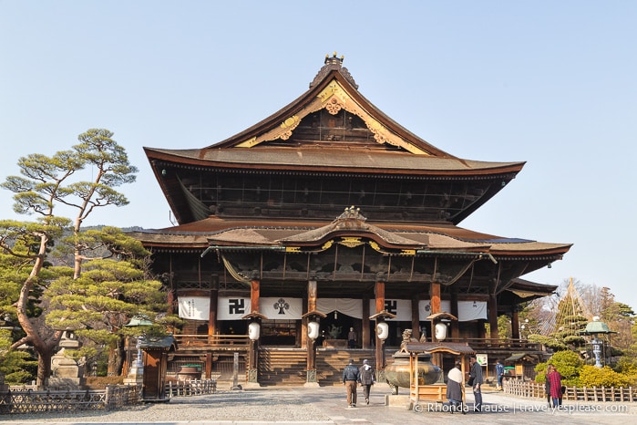 Zenkoji Temple Approach (Nakamise)
